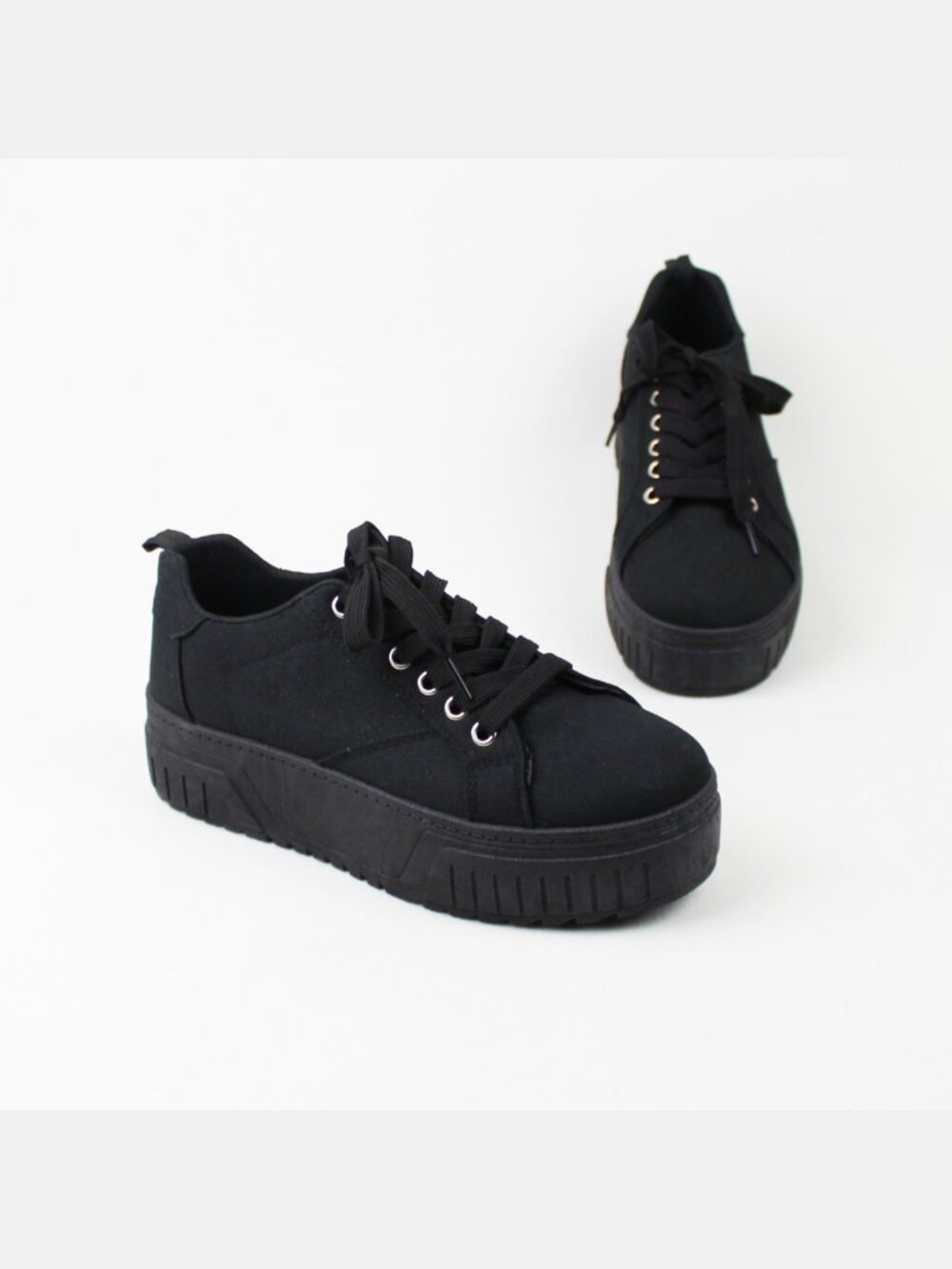 Ardene Canvas Low Top Platform Lace-up Sneakers Size 7